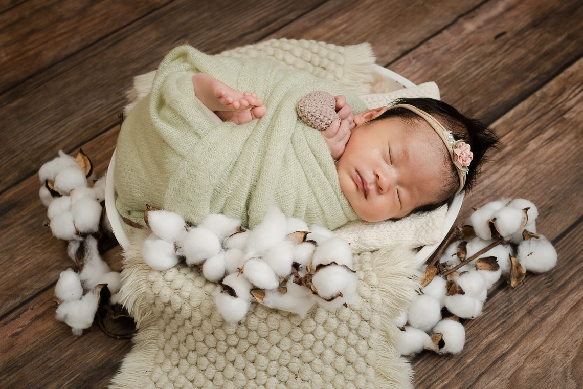 三谷 朋也が撮影した「ニューボーンフォト」の写真