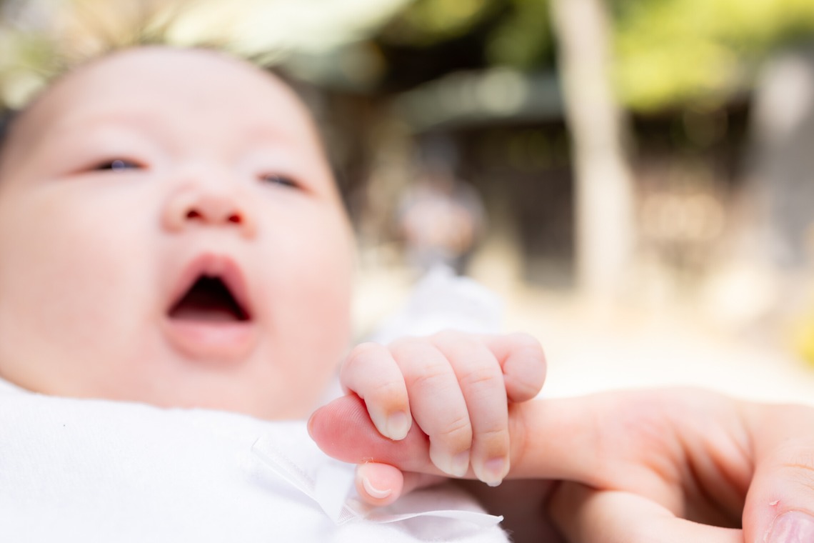 出張撮影くろさわが出張撮影した家族写真(キッズ,ベビーフォト)などが写った「お宮参り」の家族写真