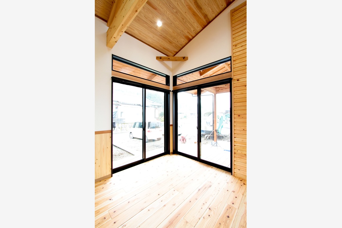 隈元智子が撮影した「家」の写真