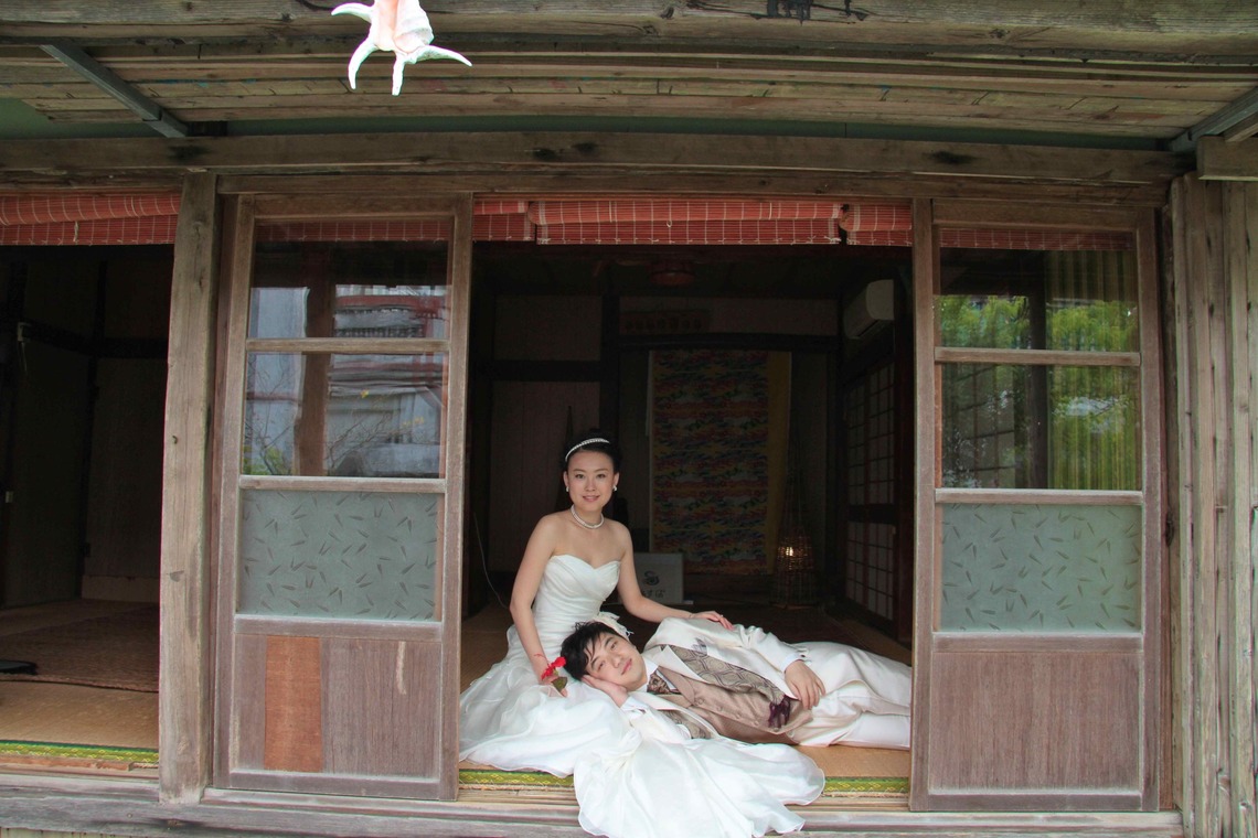 ウエディングラウンジが撮影した写真のアルバム「オンリーワンウェディングフォト沖縄」