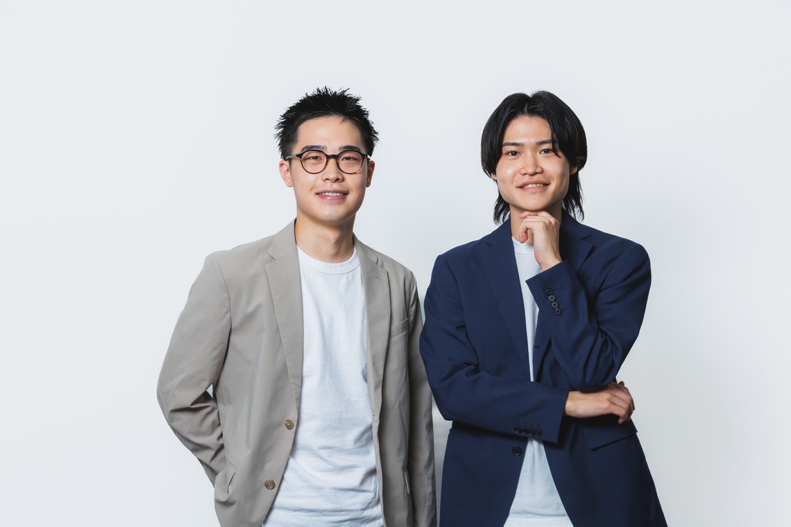 松井シンジが撮影した写真のアルバム「グループ・チーム・タスクフォース」