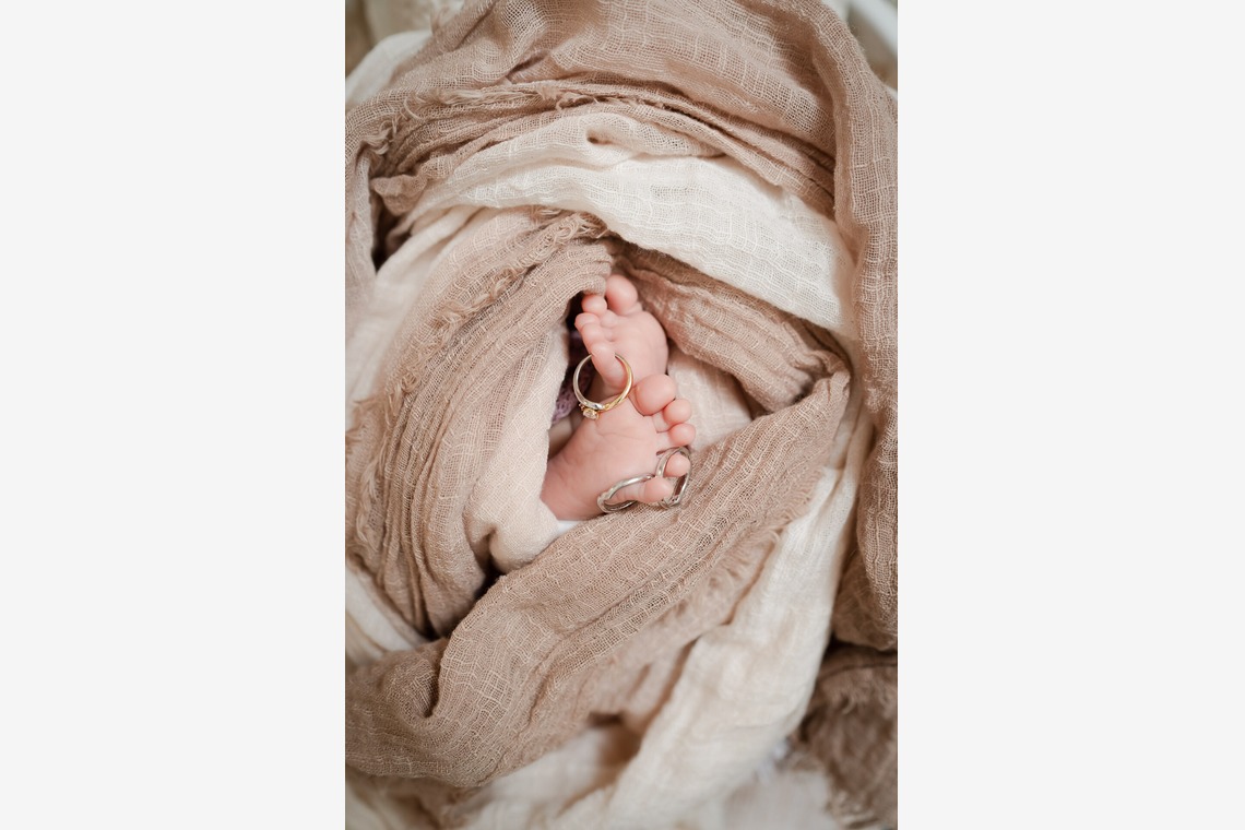 三谷 朋也が撮影した「ニューボーンフォト」の写真