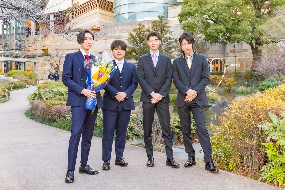 フォトスタジオENOが出張撮影した家族写真(キッズ,ベビーフォト)などが写った「成人式」の家族写真