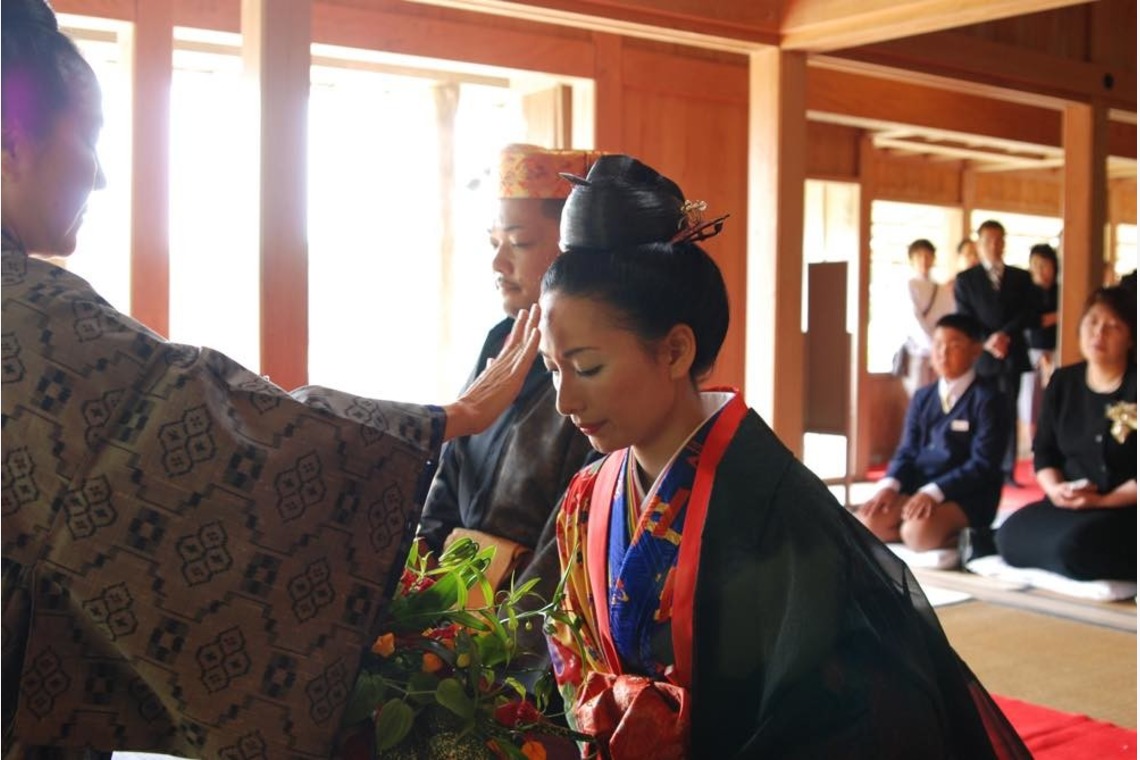 Avenir（山宮 敏明）が撮影した写真のアルバム「琉球衣裳で結婚式」