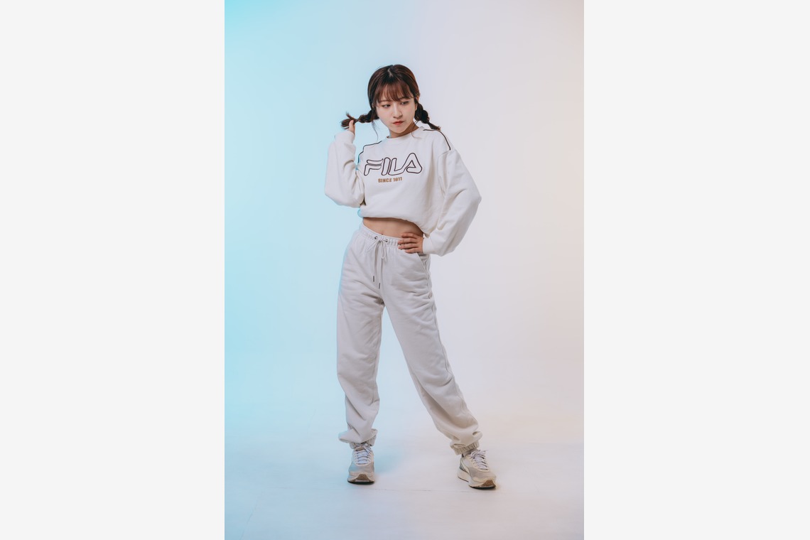 西浦隼翔が撮影した「スタジオポートレート・コンポジ撮影」の写真