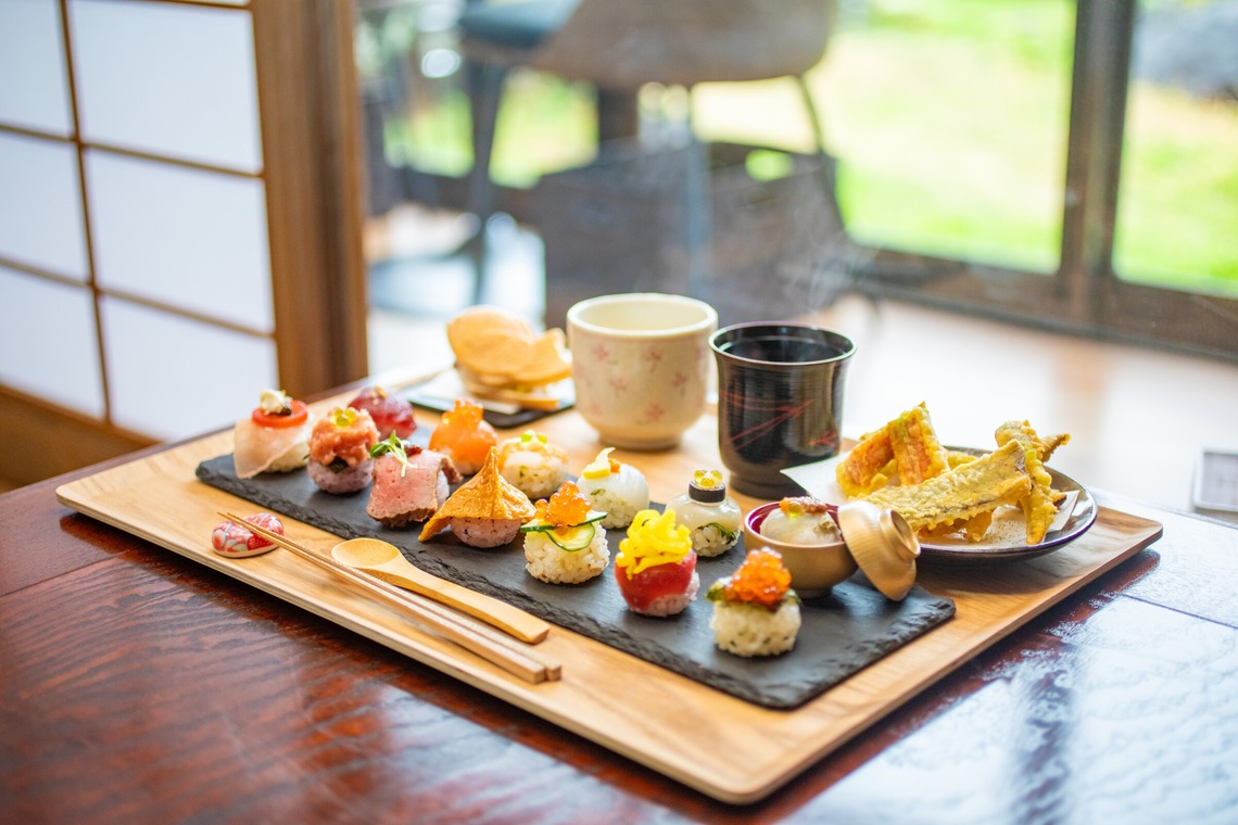 大森美紗生が撮影した写真のアルバム「山梨PORTA-手毬ずし専門店 嬋～せん～様」