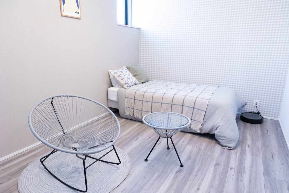 小山将冬が撮影した「内観」の写真