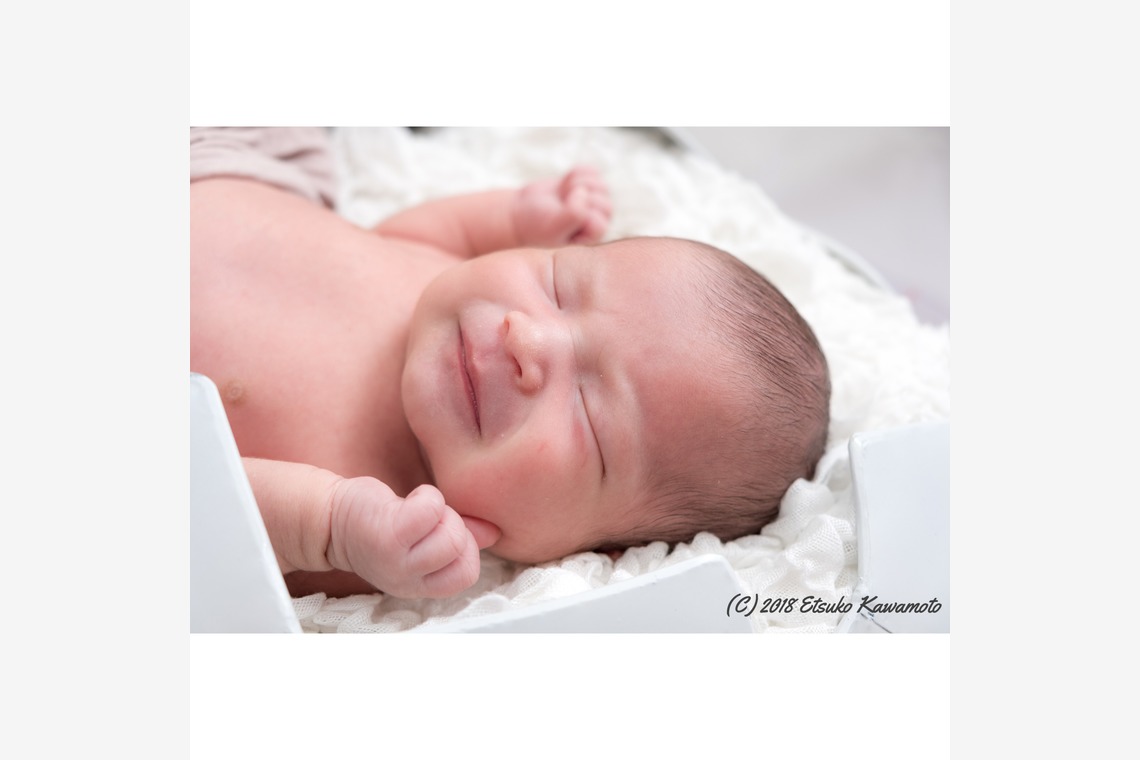 かわもとえつこが撮影したニューボーンフォトのアルバム「ニューボーンフォト」