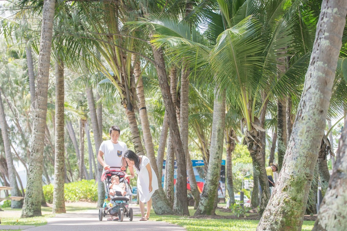 スマイルケアンズが撮影した写真のアルバム「ケアンズのビーチで１歳のお誕生日フォト」