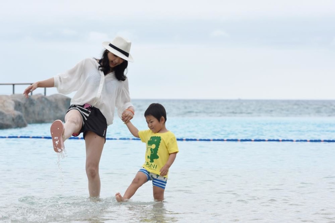 Avenir（山宮 敏明）が撮影した写真のアルバム「ホテルで家族写真」