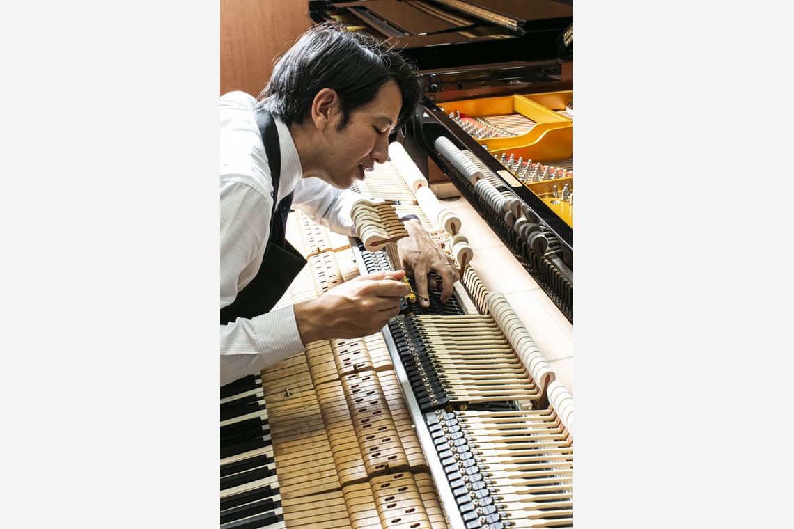 布川航太が撮影した「職人撮影-調律師」の写真