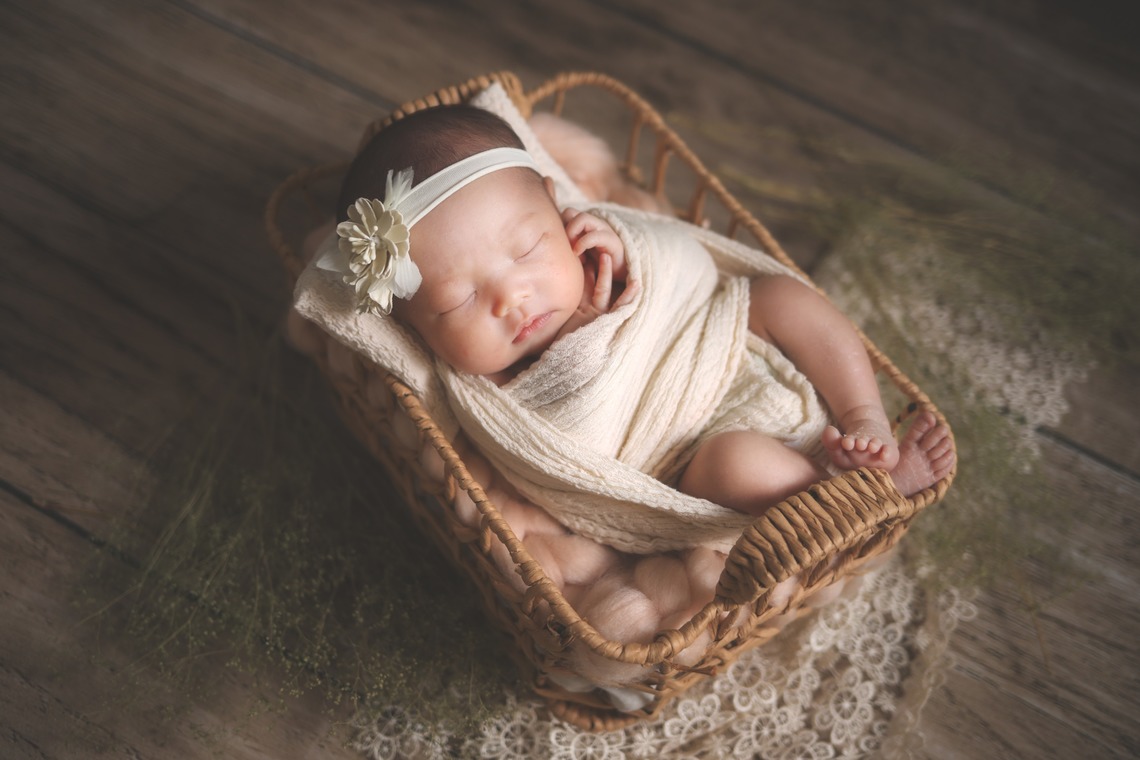 荒畑けいこが撮影したニューボーンフォトのアルバム「ニューボーンフォト」