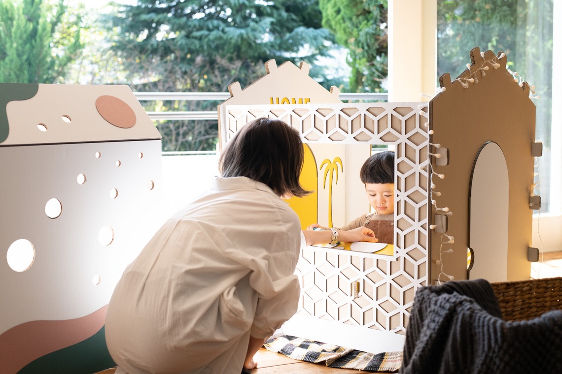 曽川拓哉が撮影した写真のアルバム「ダンボールハウスの商品撮影」