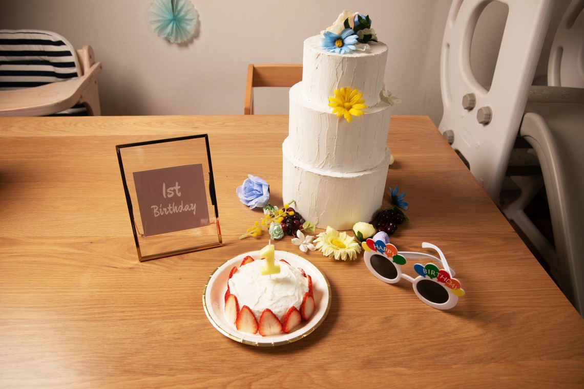 岩坪眞一郎が撮影した家族写真の出張撮影のアルバム「一歳の誕生日記念」