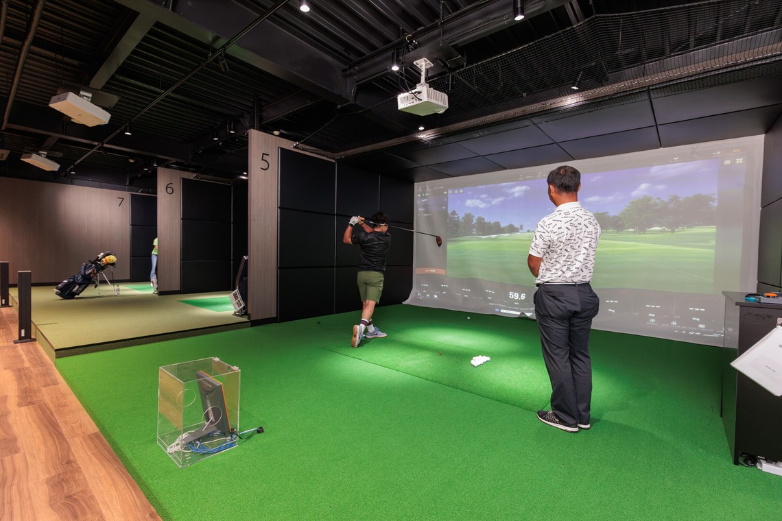 イトウ　ノブミチが撮影した「インドアゴルフ練習場撮影例_01」の写真