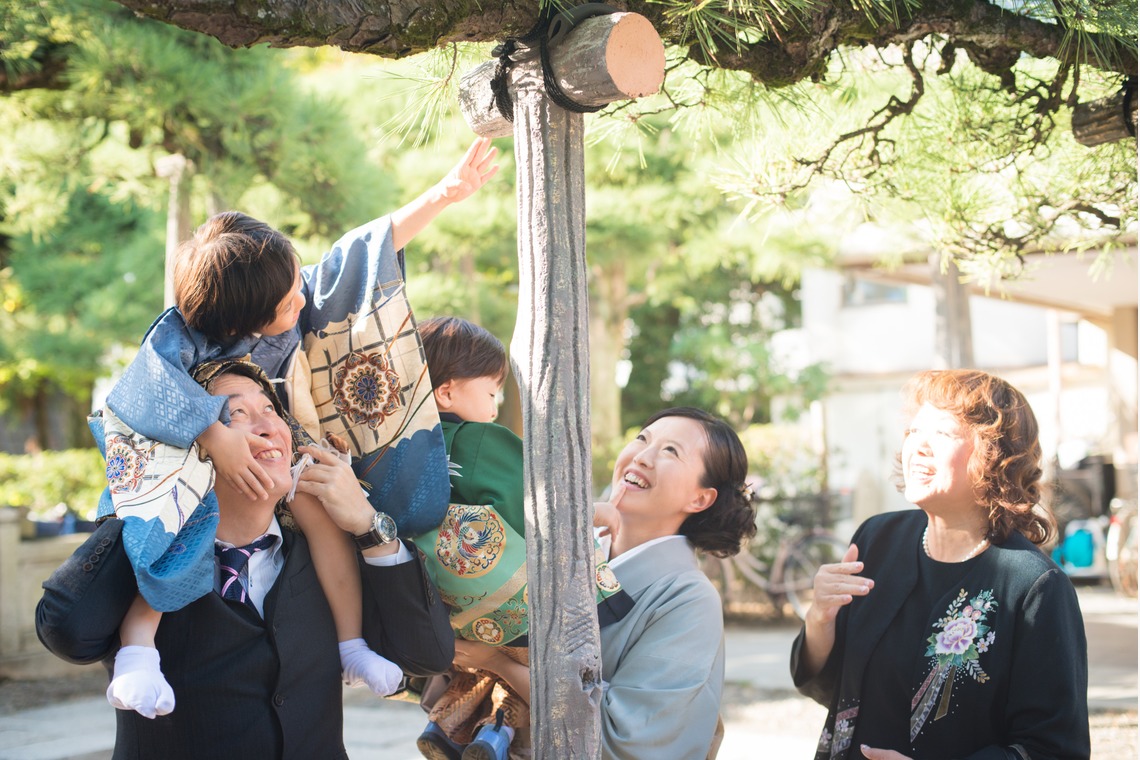 藤原和彦が撮影した「活気あふれる柴又帝釈天」の写真