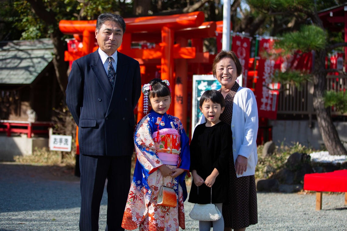 T.Matsumuraが撮影したエンゲージメントフォトのアルバム「七五三＠鵠沼伏見稲荷神社」