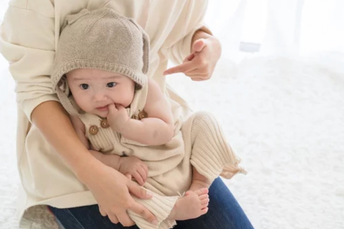 CREATIVE HOUSEが撮影した家族写真の出張撮影のアルバム「ハーフバースデー」