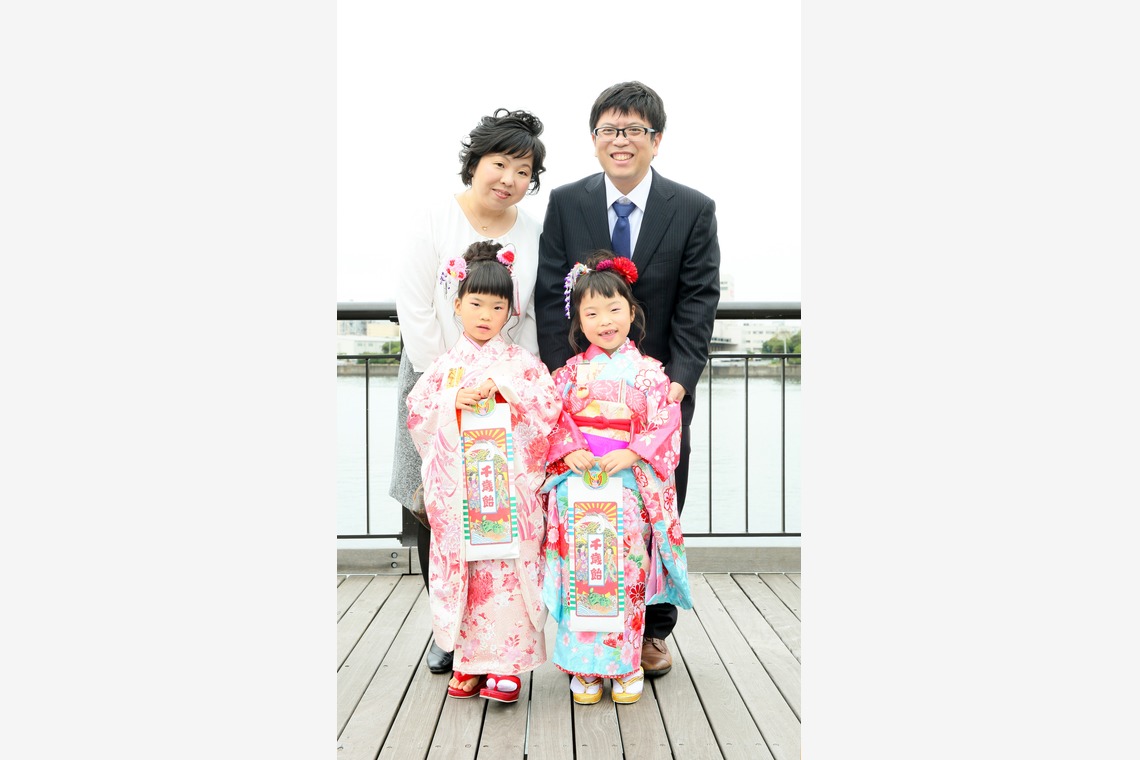 なかがわさとみが出張撮影した家族写真(キッズ,ベビーフォト)などが写った「双子ちゃん七五三＠千葉みなと」の家族写真