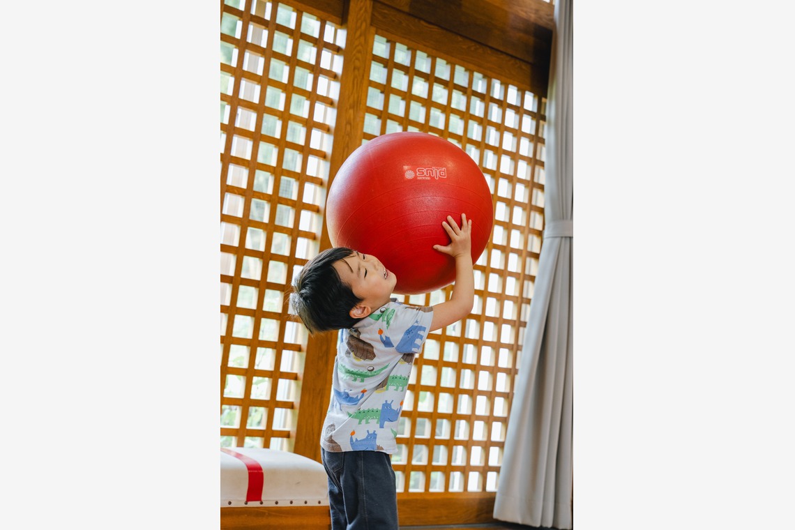 山﨑さと子