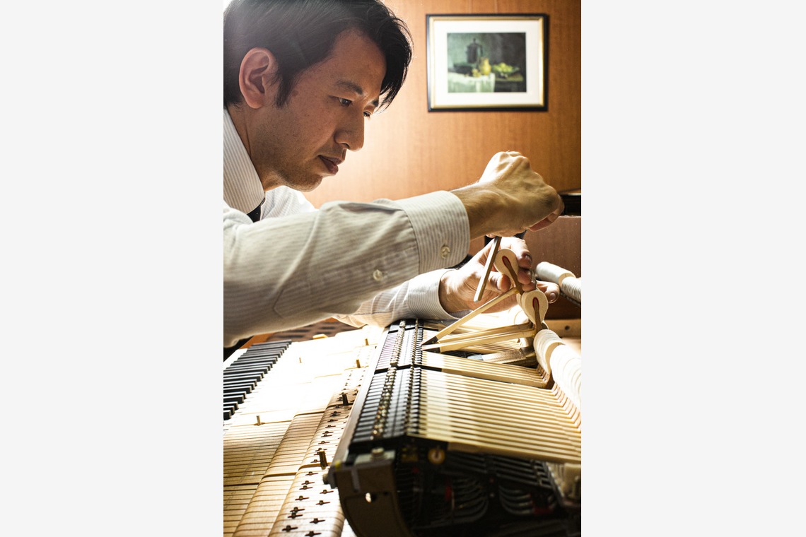 布川航太が撮影した「職人撮影-調律師」の写真