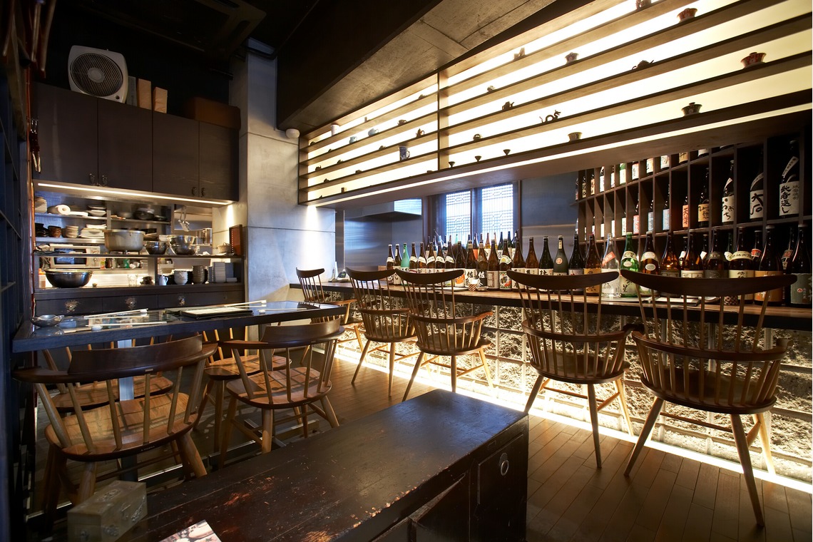 アドネフォトが撮影した写真のアルバム「内観」