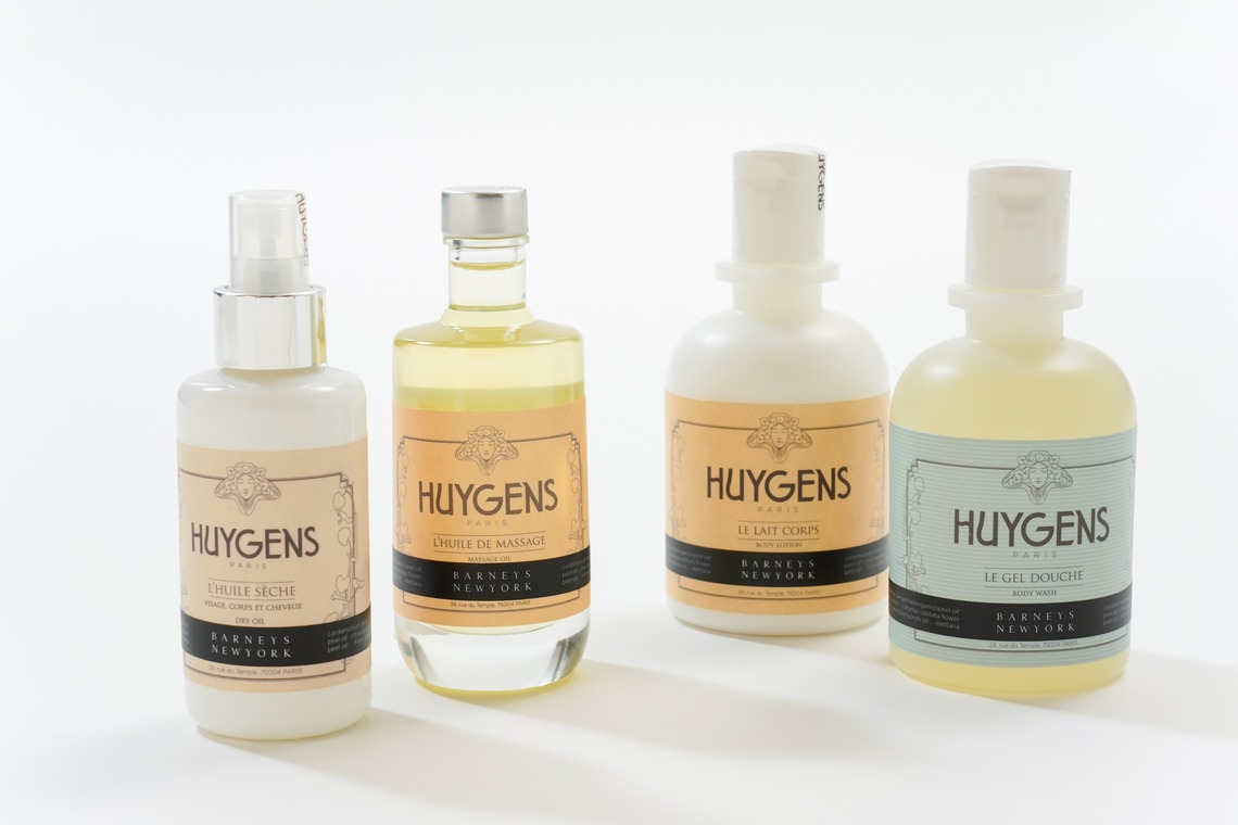 クマが撮影した写真のアルバム「商品撮影」