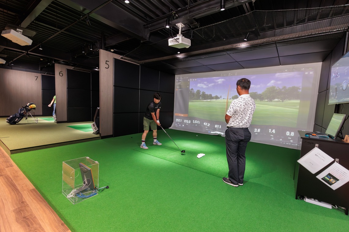 イトウ　ノブミチが撮影した「インドアゴルフ練習場撮影例_01」の写真