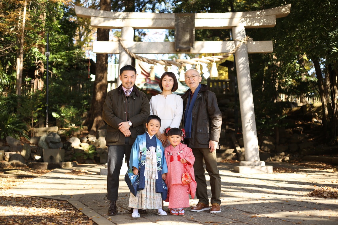 出張撮影HUG TIMEが撮影した「七五三記念撮影＠世田谷八幡宮・東京」の写真