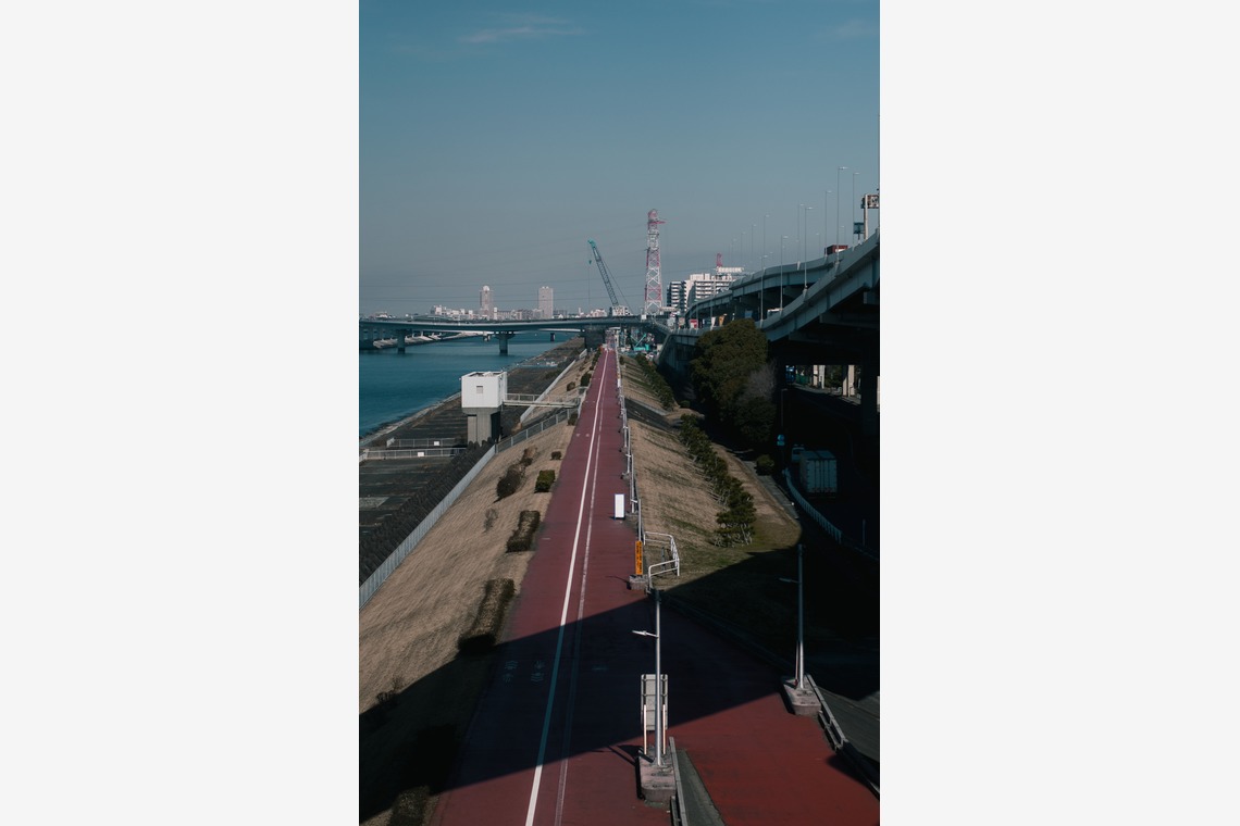 白石智啓が撮影した写真のアルバム「荒川河口周辺の建築と風景」