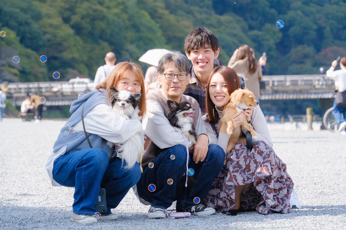 高夏写真店が撮影した家族写真の出張撮影のアルバム「家族写真の撮影」