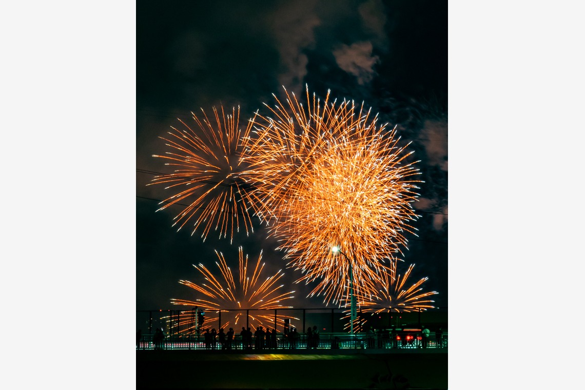 ハイナ　マテウスが撮影した写真のアルバム「花火大会祭り」