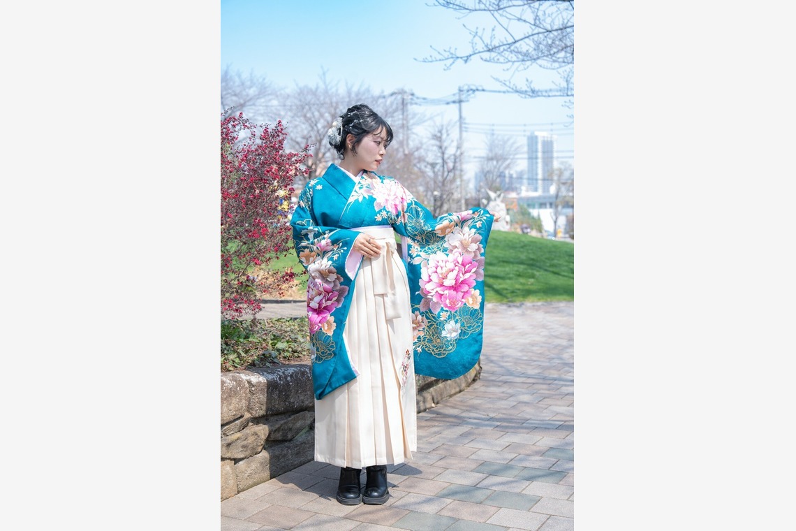 Photography_KanaUが撮影した「袴で卒業式へ（公園）」の写真