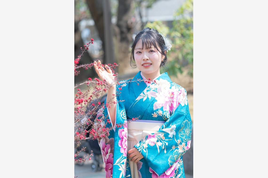 Photography_KanaUが撮影した「袴で卒業式へ（公園）」の写真