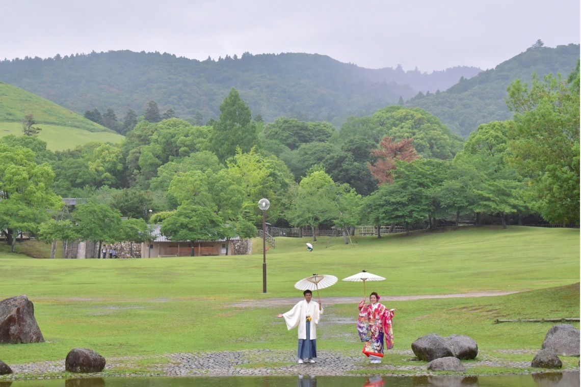 キキフォトワークスが撮影した「新緑の奈良で着物での結婚式の前撮り」の写真