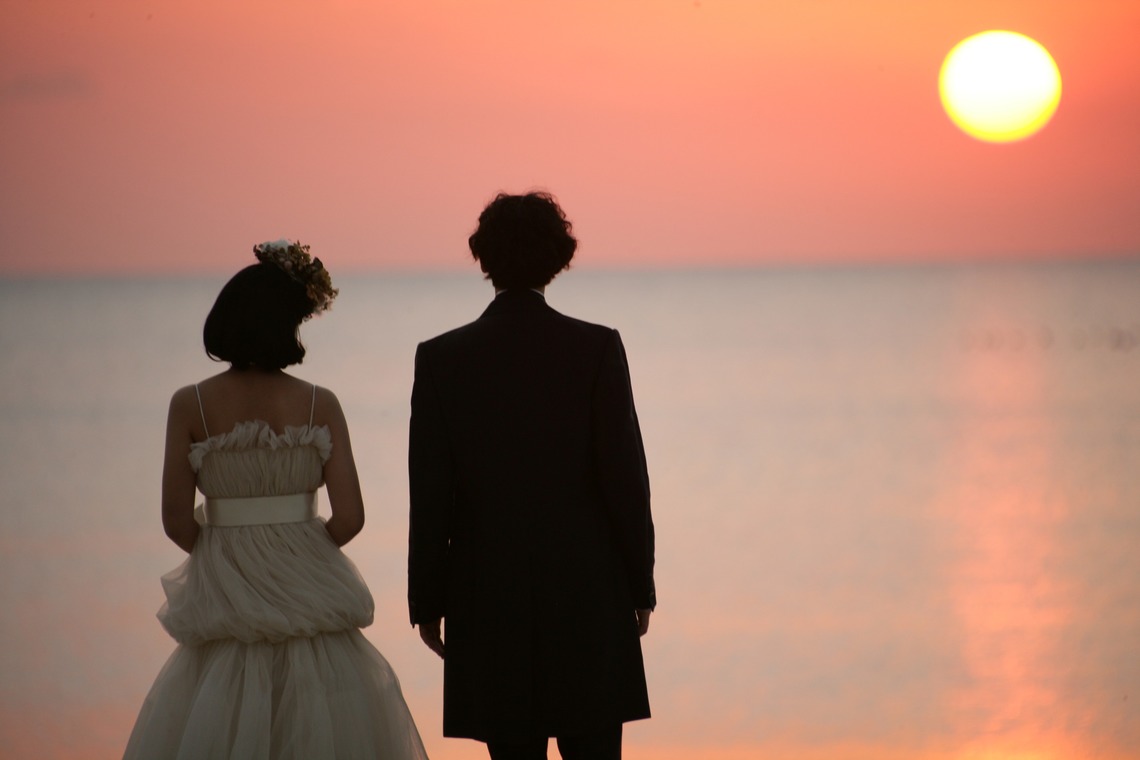 ウエディングラウンジが撮影した「サンセットウェディングフォト」の写真