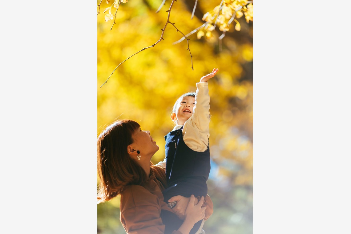 KOBASHOが出張撮影した家族写真(キッズ,ベビーフォト)などが写った「エミリィ紅葉撮影会」の家族写真