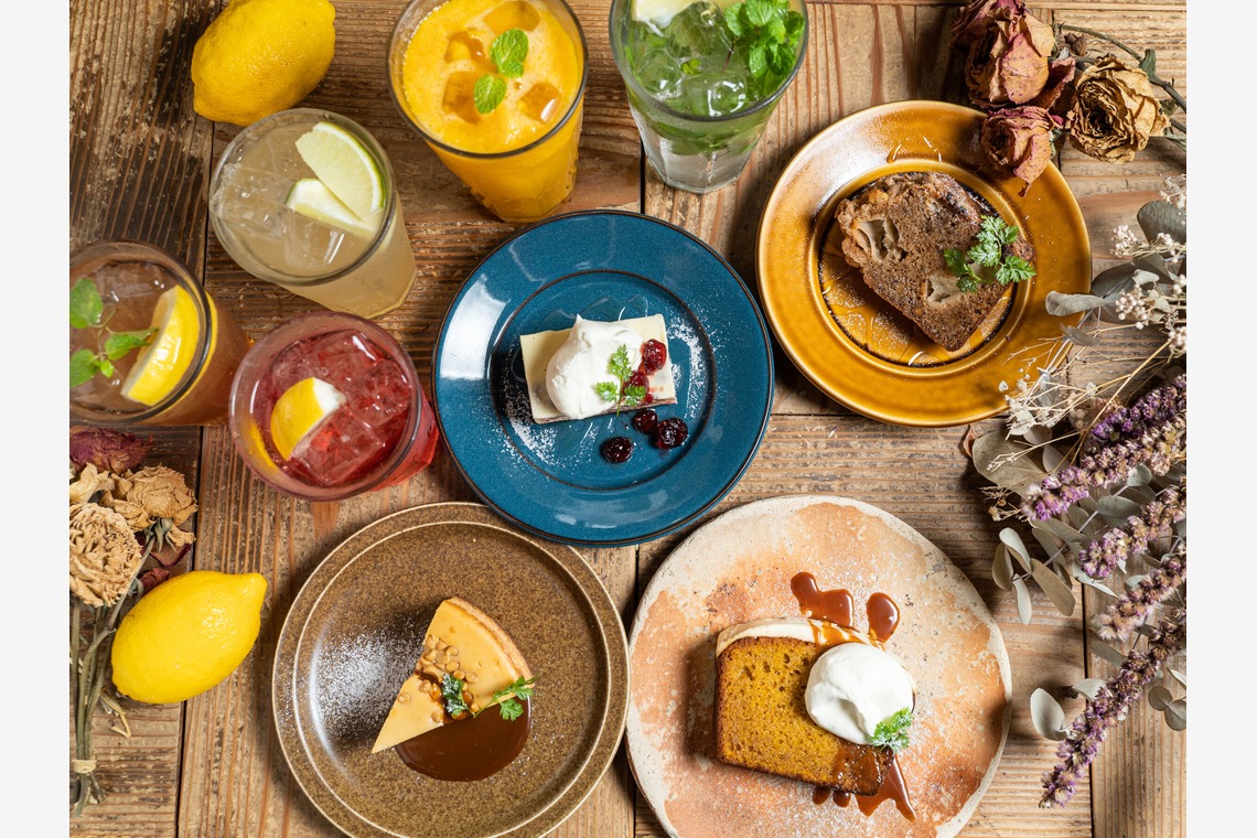 川嶋佑実が撮影した写真のアルバム「レストラン・ショップ」