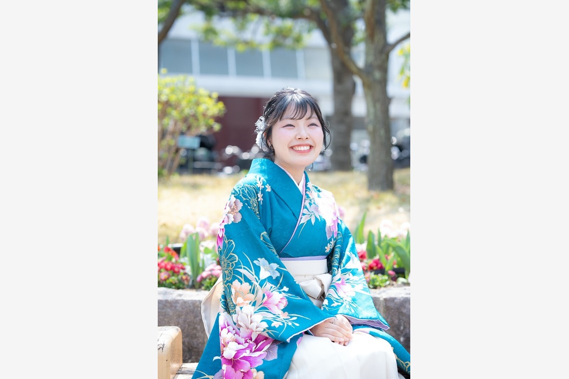 Photography_KanaUが撮影した「袴で卒業式へ（公園）」の写真