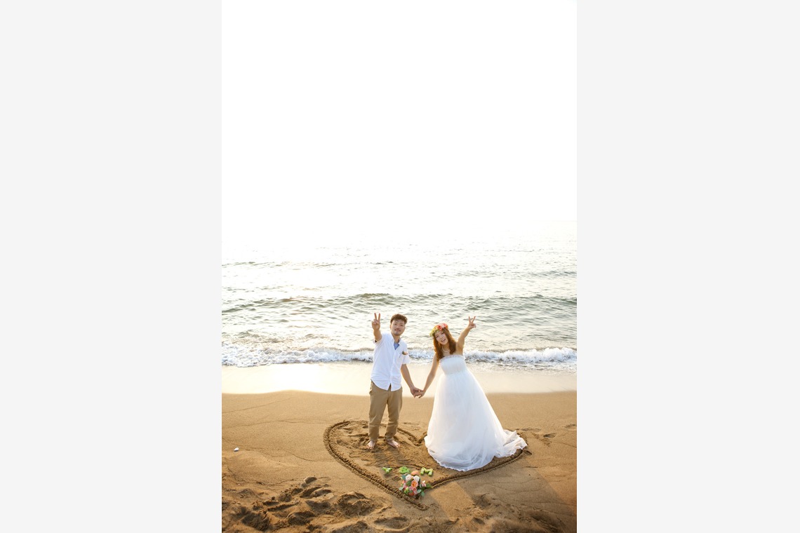 skyward photo film（竹本飛鳥）が撮影した「前撮りドレス」の写真