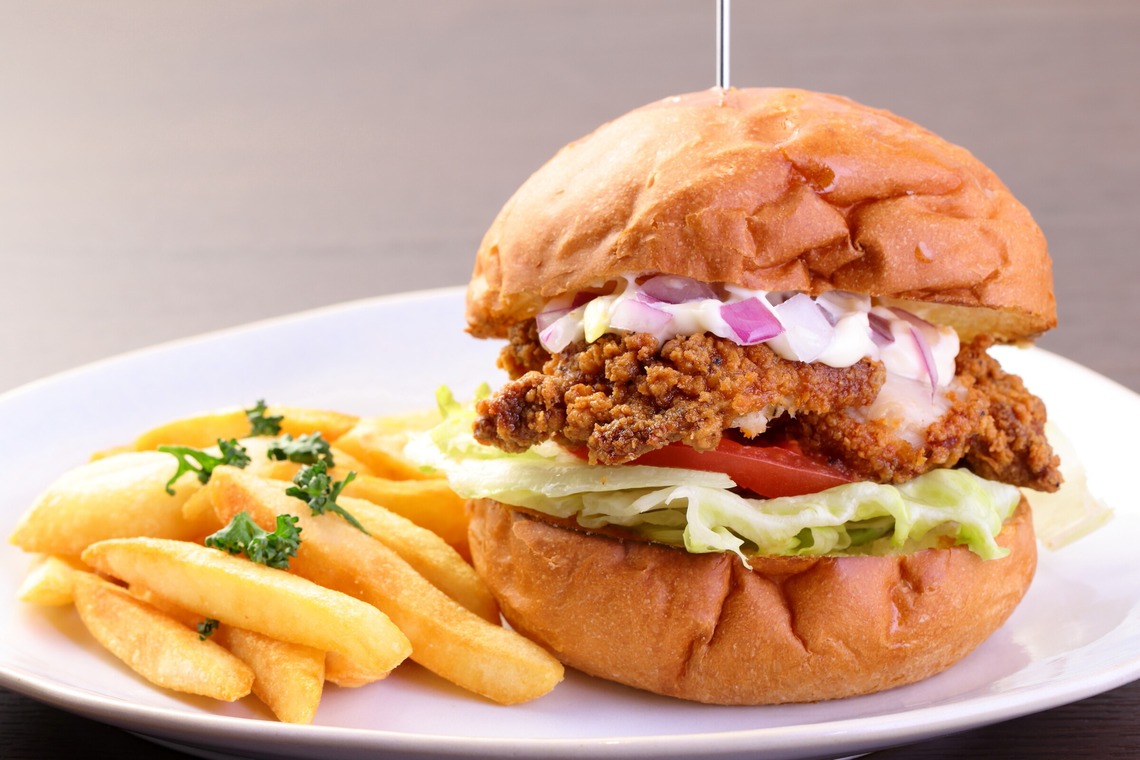 森安　照が撮影した「ドッグ・サンドウィッチ・バーガー・ドリンク」の写真