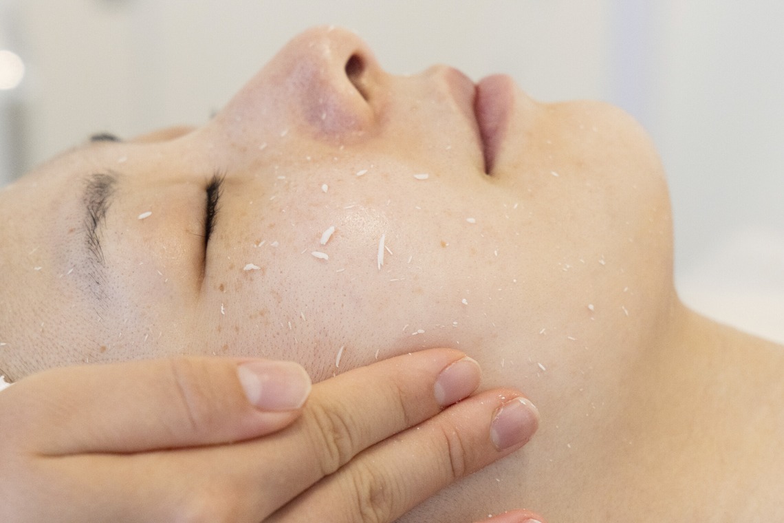 柿元写真事務所が撮影した写真のアルバム「ビューティーサロン」