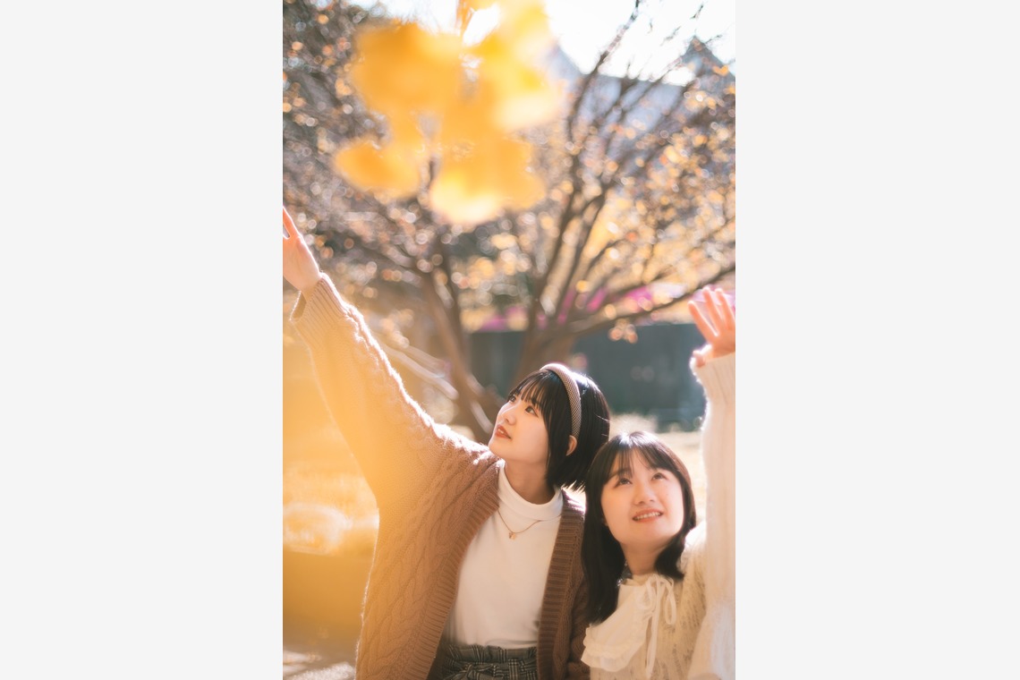 白石智啓が撮影した「銀杏と人」の写真