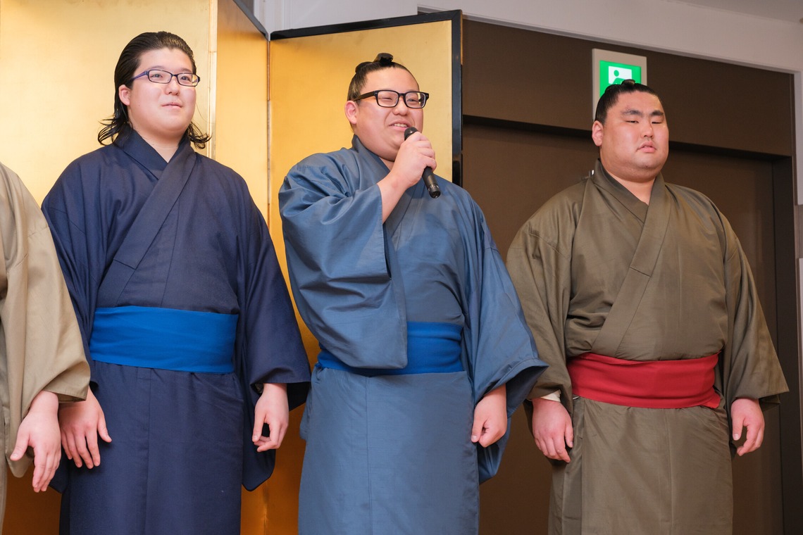 高夏写真店が撮影した写真のアルバム「打ち上げパーティの撮影」