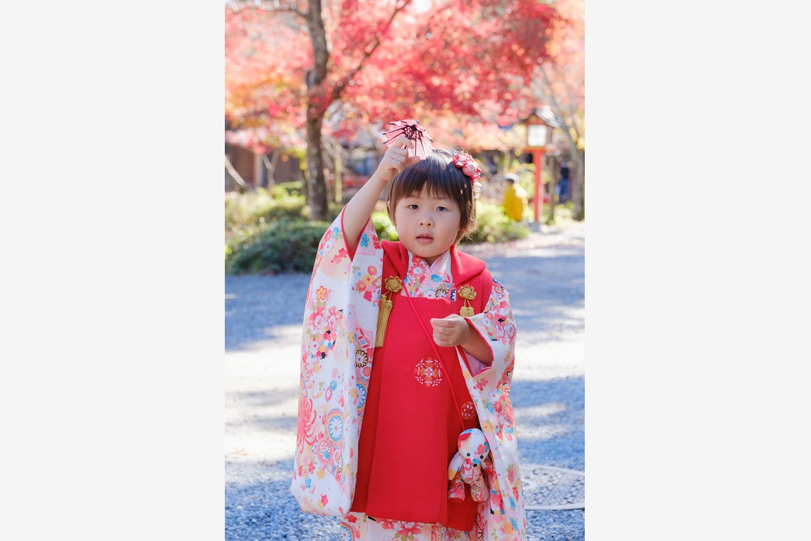 高夏写真店が出張撮影した家族写真(キッズ,ベビーフォト)などが写った「七五三の撮影」の家族写真