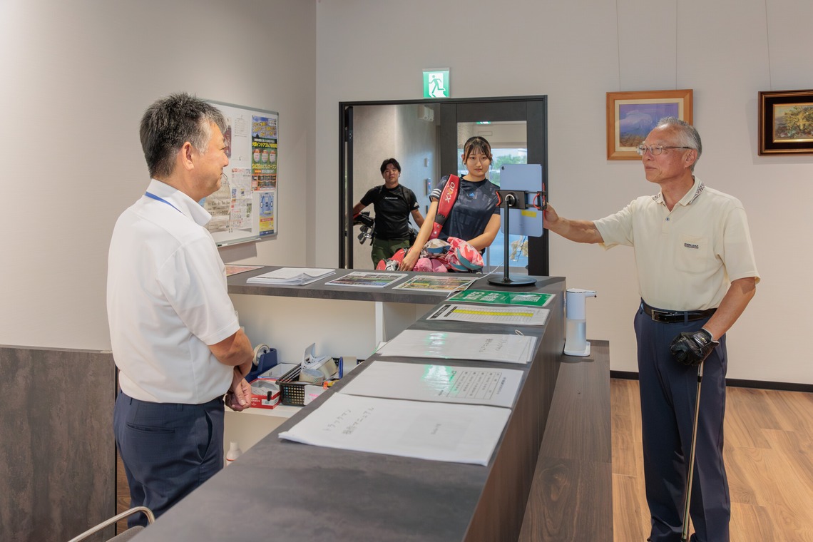 イトウ　ノブミチが撮影した「インドアゴルフ練習場撮影例_01」の写真