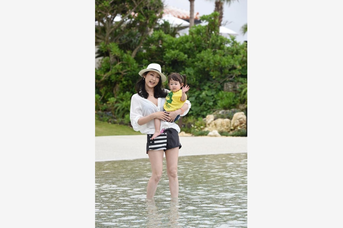 Avenir（山宮 敏明）が撮影した写真のアルバム「ホテルで家族写真」