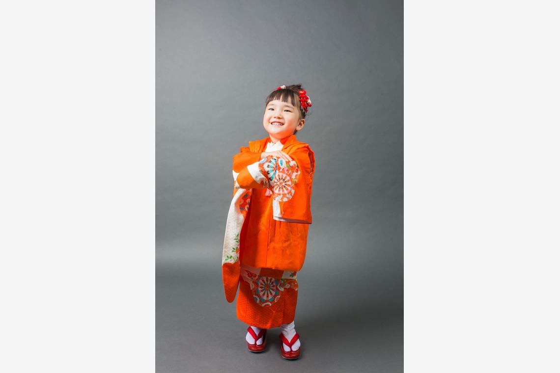 Nobuhiro Toyaが出張撮影した家族写真(キッズ,ベビーフォト)などが写った「七五三フォト@エミリィ代官山スタジオ」の家族写真