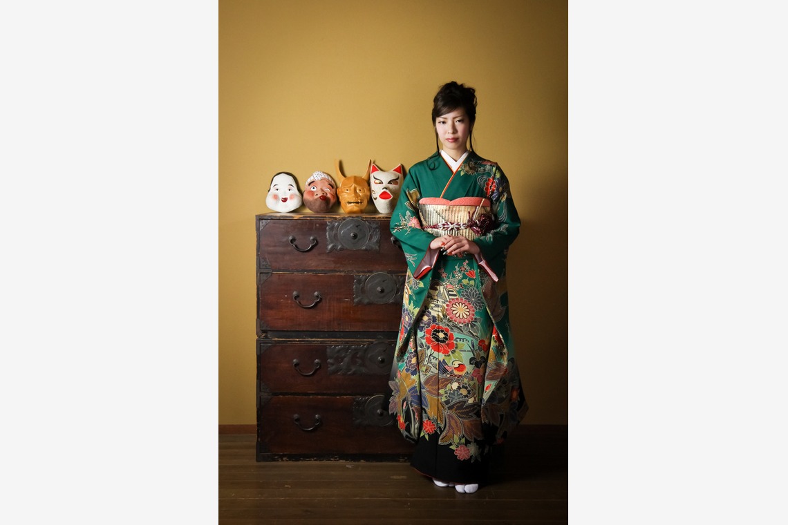 スマイルハンターが出張撮影した家族写真(キッズ,ベビーフォト)などが写った「成人式フォト」の家族写真