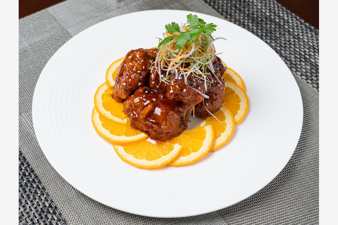 川嶋佑実が撮影した写真のアルバム「レストラン・ショップ」